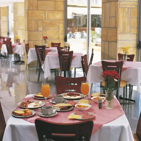 Hotel Athena 3*